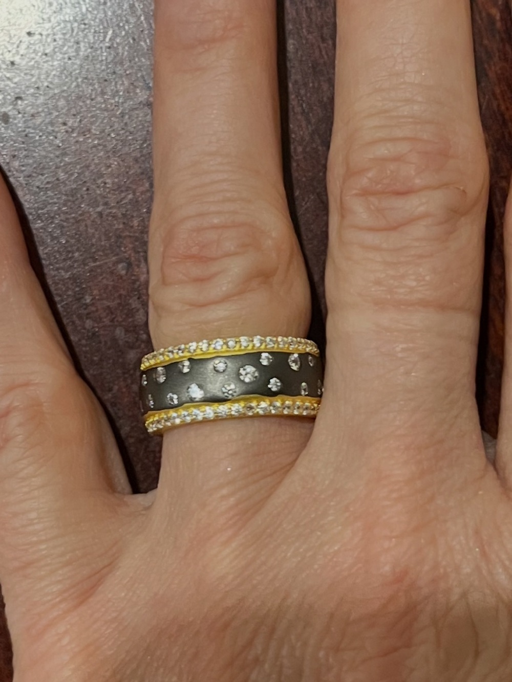 Freida Rothman size 6 Black/Gold Pavé Band Ring***missing one stone on border - Picture 3 of 9